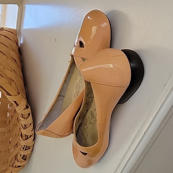 VTG! ANNE KLEIN PATENT LEATHER FLATS, PINK SIZE 10 - Picture 9 of 9